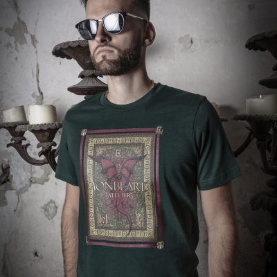 fashion designer royal men t-shirt medieval print gothic tapestry ancient mysterious medieval